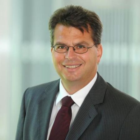 "Prof. Dr. Alexander Götz"