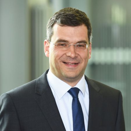 "Prof. Dr. Erich Klaus"