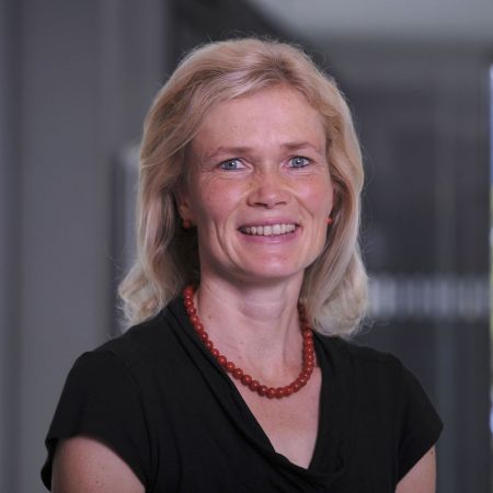 "Prof. Dr. Barbara Schramkowski"