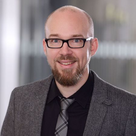 "Prof. Dr. Andreas Polutta"