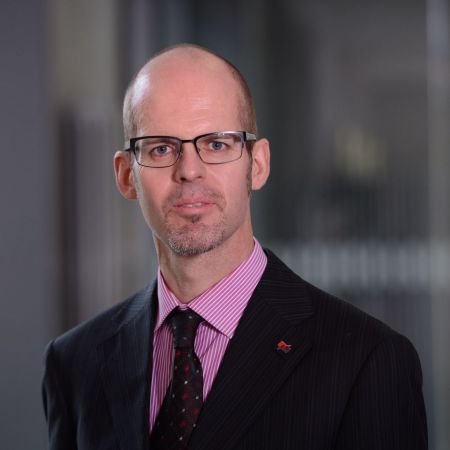 "Prof. Dr. Markus Schoor"