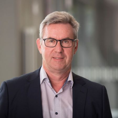 "Prof. Dr. Lothar Wildmann"